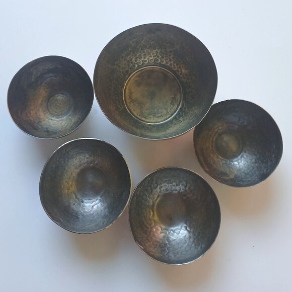 Hand Hammered Metal Nut/Condiment 5 Bowls Hemisphere Abbott Collection India - Picture 4 of 6